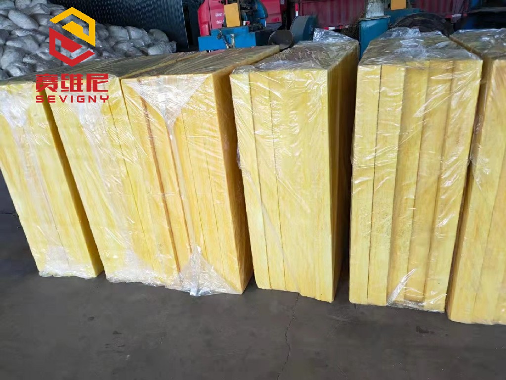 赛维尼-离心玻璃面板